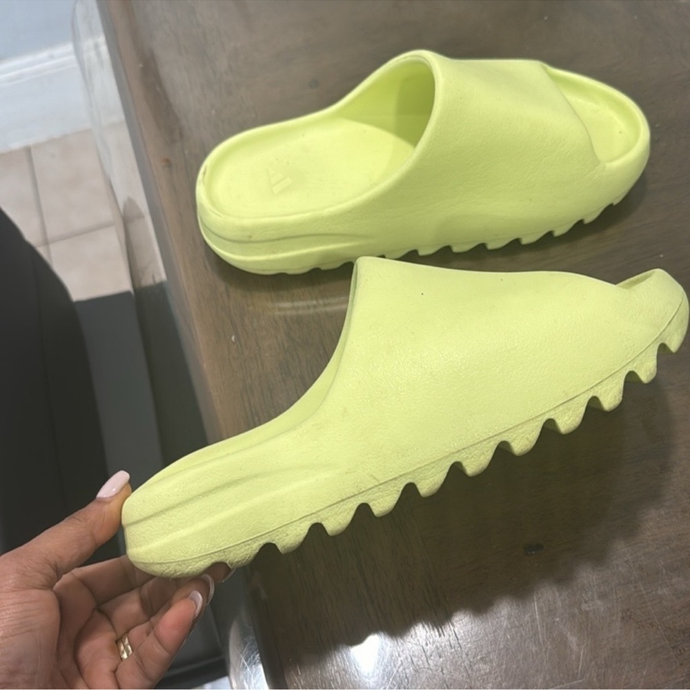 Women's Lime Slide Sandals